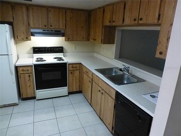 2nd image of 2683 Sabal Springs Cir APT 203
