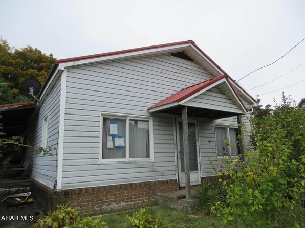209 Tripoli Rd, Colver, PA 15927