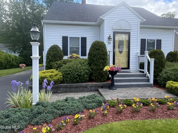 34 Van Heusen Street, Colonie, NY 12205
