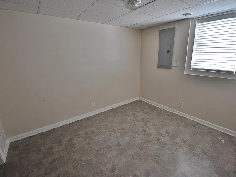 3259 Potter St — Photo 23