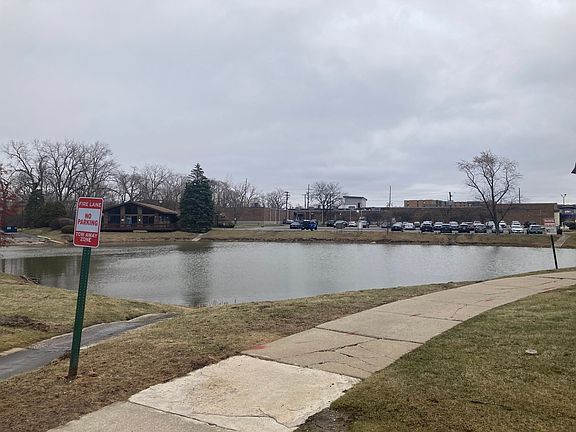 2nd image of 830 Elder Rd #B413