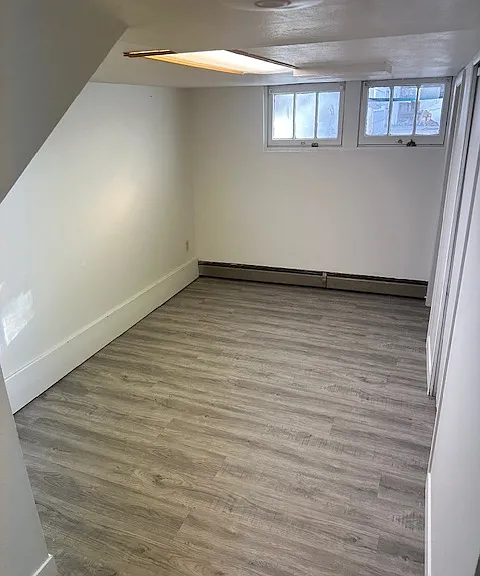 571 N 8th St #1/2 — Photo 5