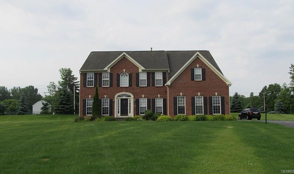 1st image of 7597 Whispers Ln