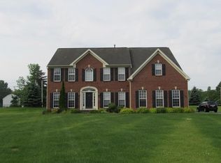 7597 Whispers Ln, Ontario, NY 14519