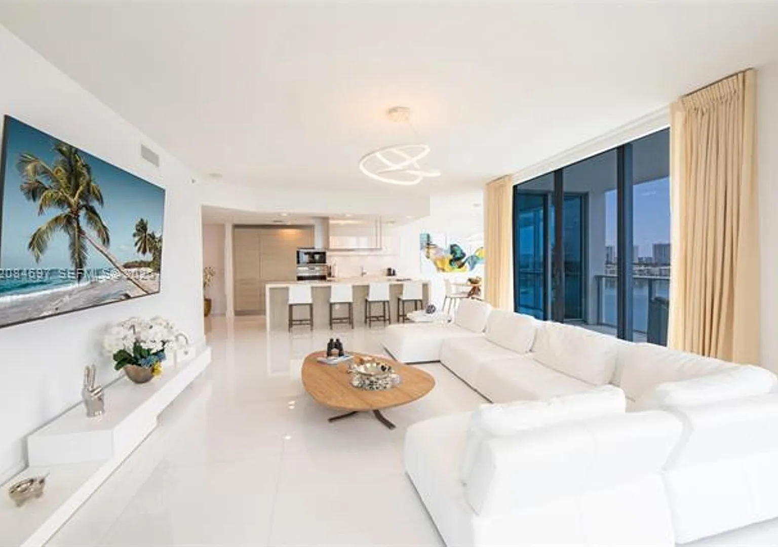17111 SE Biscayne Blvd cu-1110, North Miami Beach, FL 33160 — Photo 1