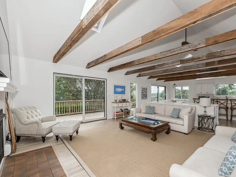 27 Reuter Pl — Photo 14