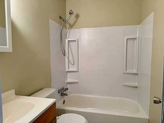 4th image of 2131 Evans Ave NW
