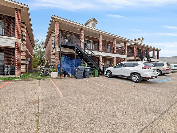 2nd image of 1401 Wood Ave #B