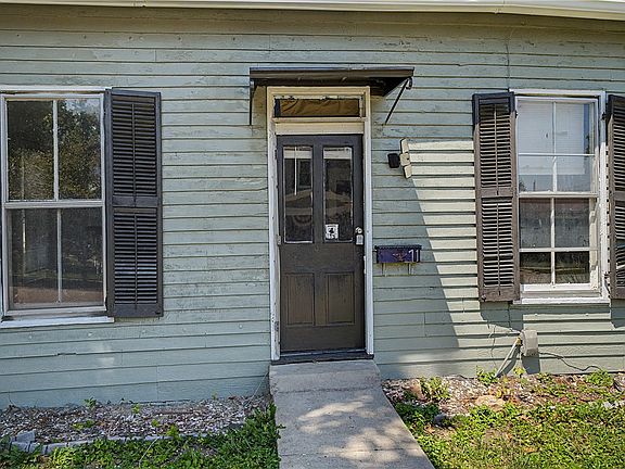 3rd image of 71 S Liberty St