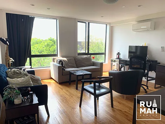 Rented by Rumah Realty Inc | media 7