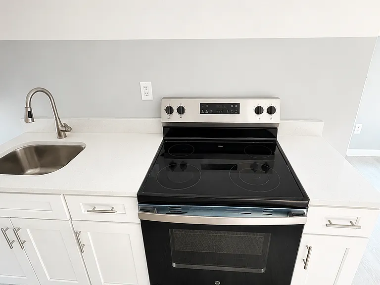 899 S 19th St #3 — Photo 1
