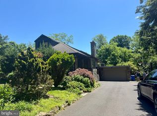 8233 Fairview Rd, Elkins Park, PA 19027