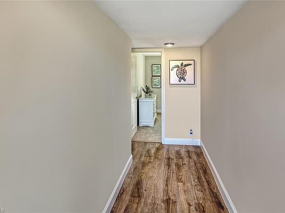 3rd image of 96 Glades Blvd APT 3