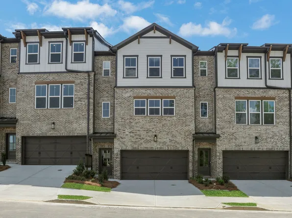 380 Sunset Hollow St, Sugar Hill, GA 30518