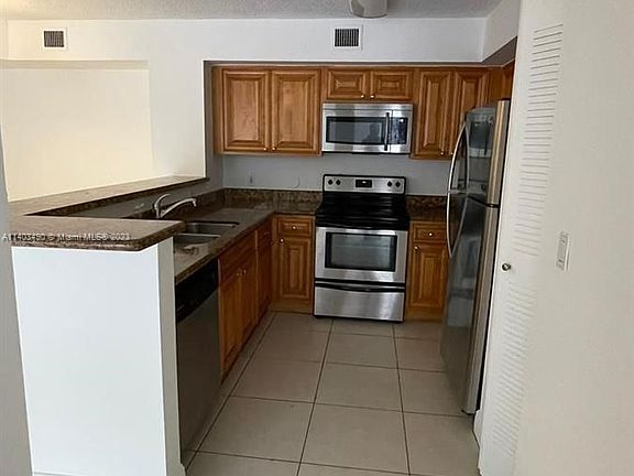 3rd image of 12172 Saint Andrews Pl APT 205