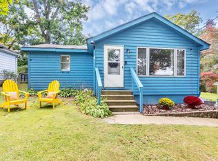 5011 Lakeview Dr, Valparaiso, IN 46383