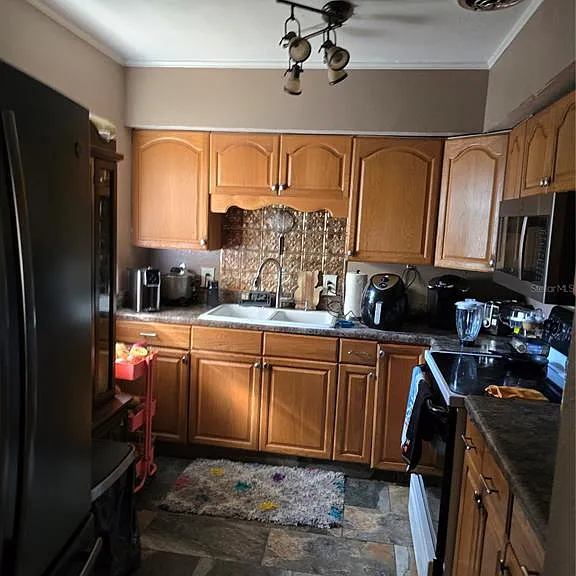 109 Ruby Cir — Photo 9
