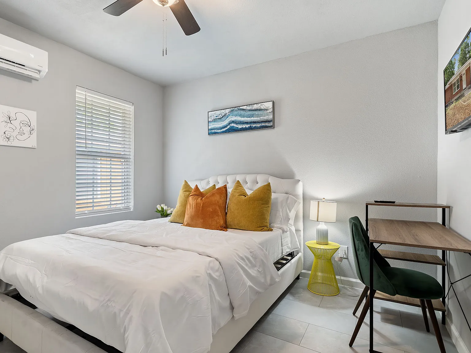 3 bed, 1300 sqft, $4,500 — Photo 4