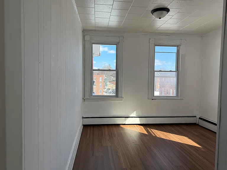 198 Oak St #3 — Photo 7