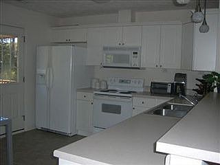 3rd image of 3772 Oakwood Dr