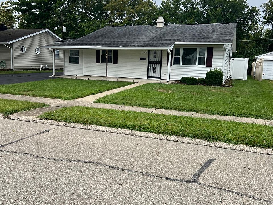 1st image of 707 Eberhart Dr