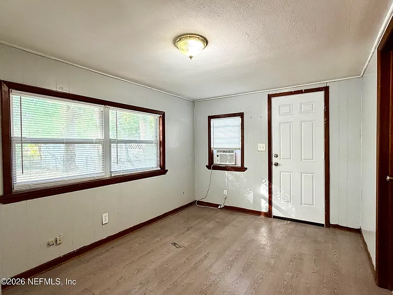 4037 Conga St — Photo 23
