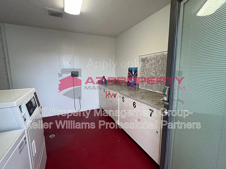338 E Portland St — Photo 15