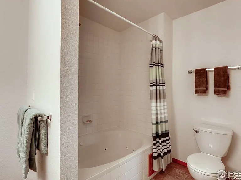 2800 Sundown Ln #304 — Photo 12