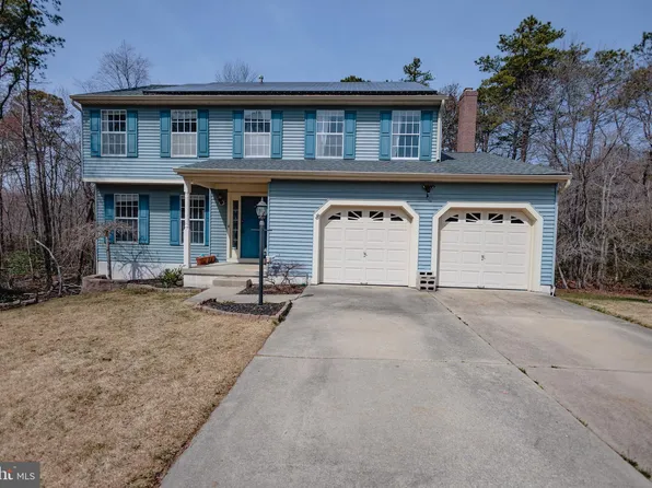 8 Pennsgrove Ct, Sicklerville, NJ 08081