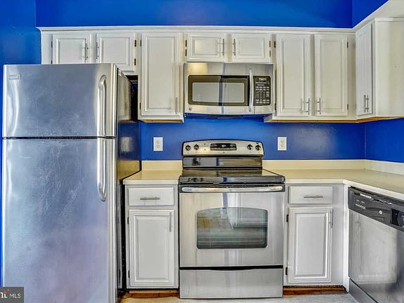 5th image of 2127 Hutchison Grove Ct