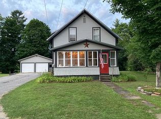 128 Wilkins St, Morrisville, VT 05661