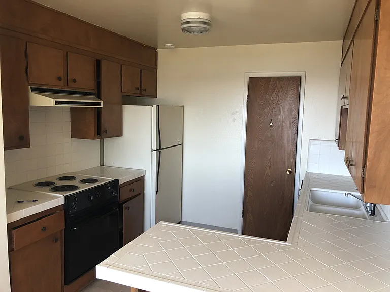 222 Laine St — Photo 22