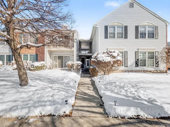 106 Cartwheel Court #13, Washingtonville, NY 10992