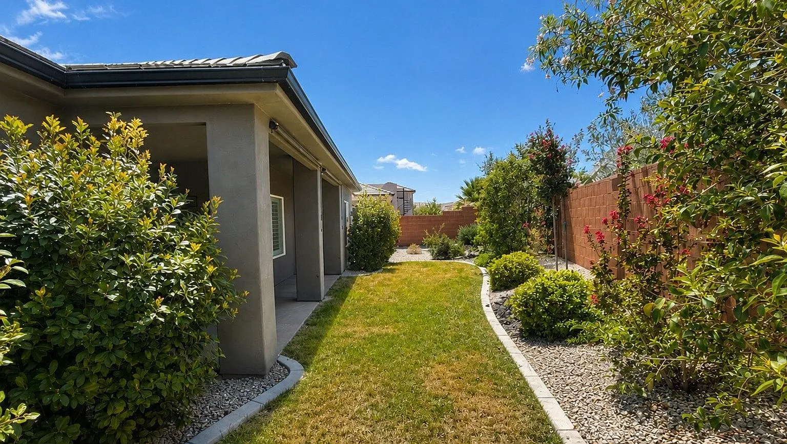Gorgeous Home In Ivins! — Photo 4