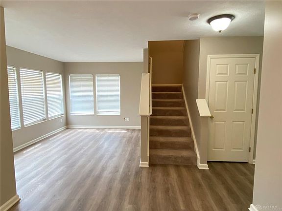 4th image of 10305 Peacock Ln