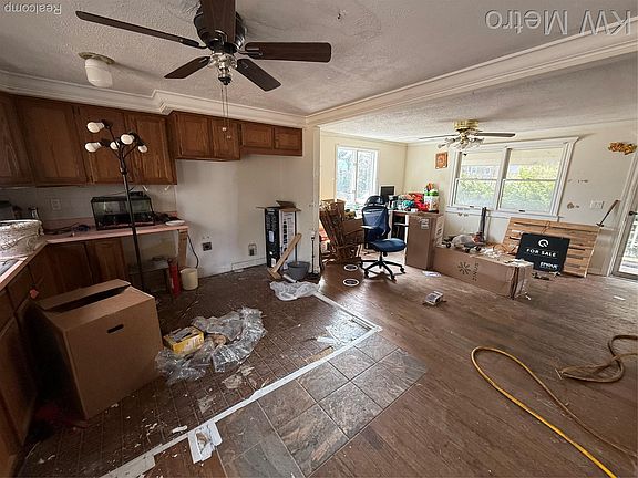 5th image of 6915 Rink Dr