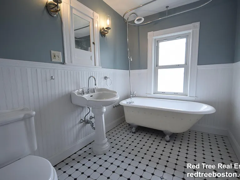 121 Lowell St #121 — Photo 8