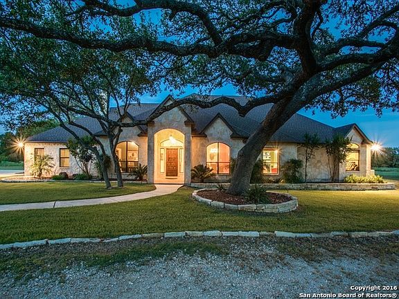 3rd image of 5255 Arroyo Luis Dr