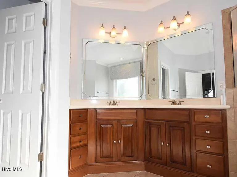 1129 Scarlet Oak Dr — Photo 22