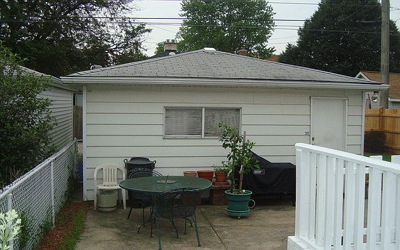 5th image of 1615 N 78th Ave