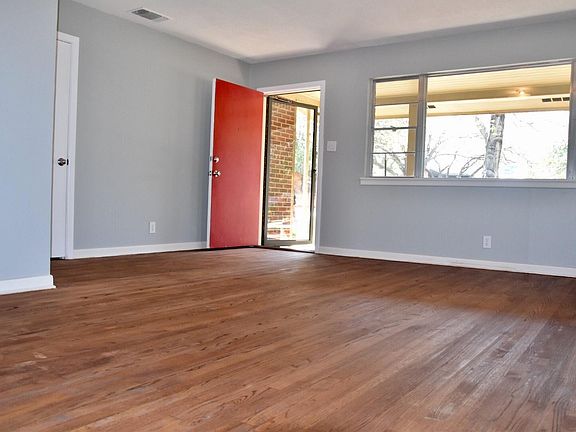 4th image of 4021 Kenley St