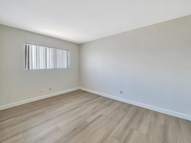 6003 Craner Ave #4 — Photo 14