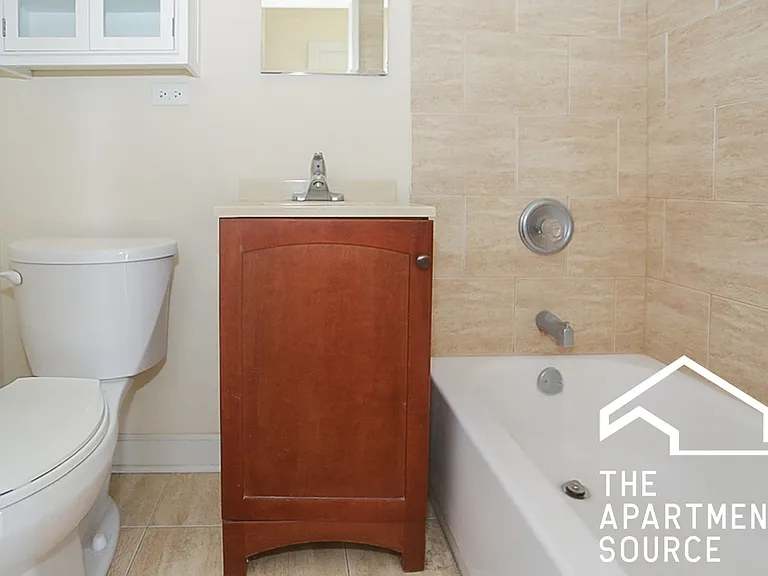 2950 N Racine Ave #3 — Photo 7
