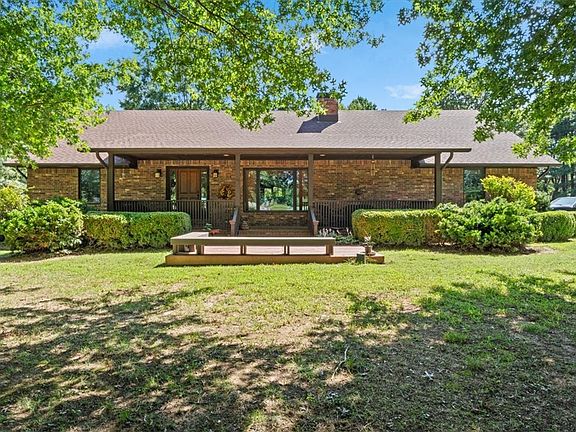 2nd image of 508 E Holt Rd