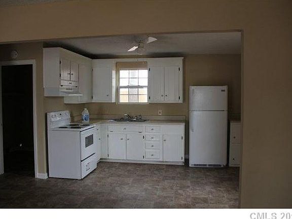 3rd image of 597 E Betty St
