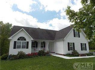 1517 Bakers Work Rd, Burns, TN 37029