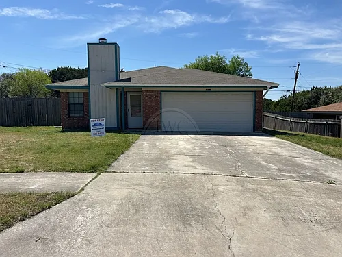 3502 Plantation Cir Photo 1