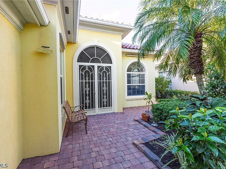 7983 Valentina Ct — Photo 43