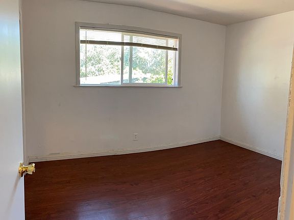 2nd image of 418 Grand Blvd APT 7