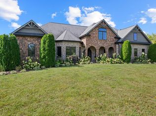 350 Cave Run Cir, Versailles, KY 40383
